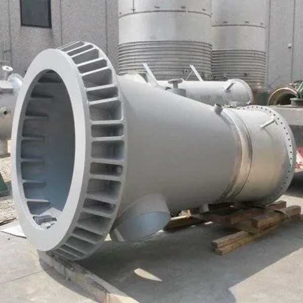 colonna-di-distillazione-in-fase-di-realizzazione