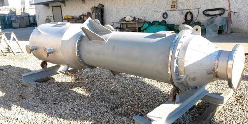 elemento-di-impianto-industriale-chimico-in-attesa-di-installazione-a-bergamo