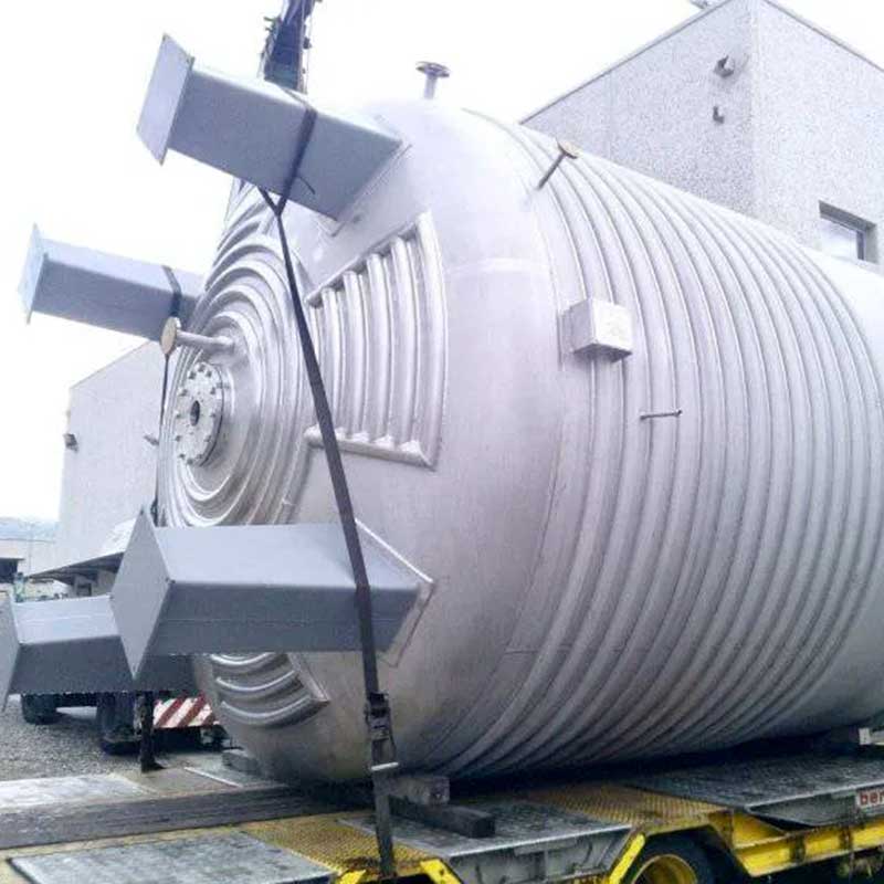 trasporto-di-reattore-chimico-per-installazione-in-impianto-industriale