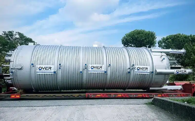 Colonna-di-processo-per-impianti-industria-cosmetica