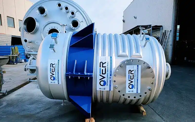 Parti-di-impianti-chimici-industriali-prodotti-in-Italia