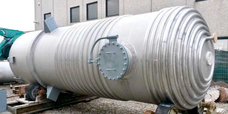 elongated-pressure-vessel-awaiting-delivery